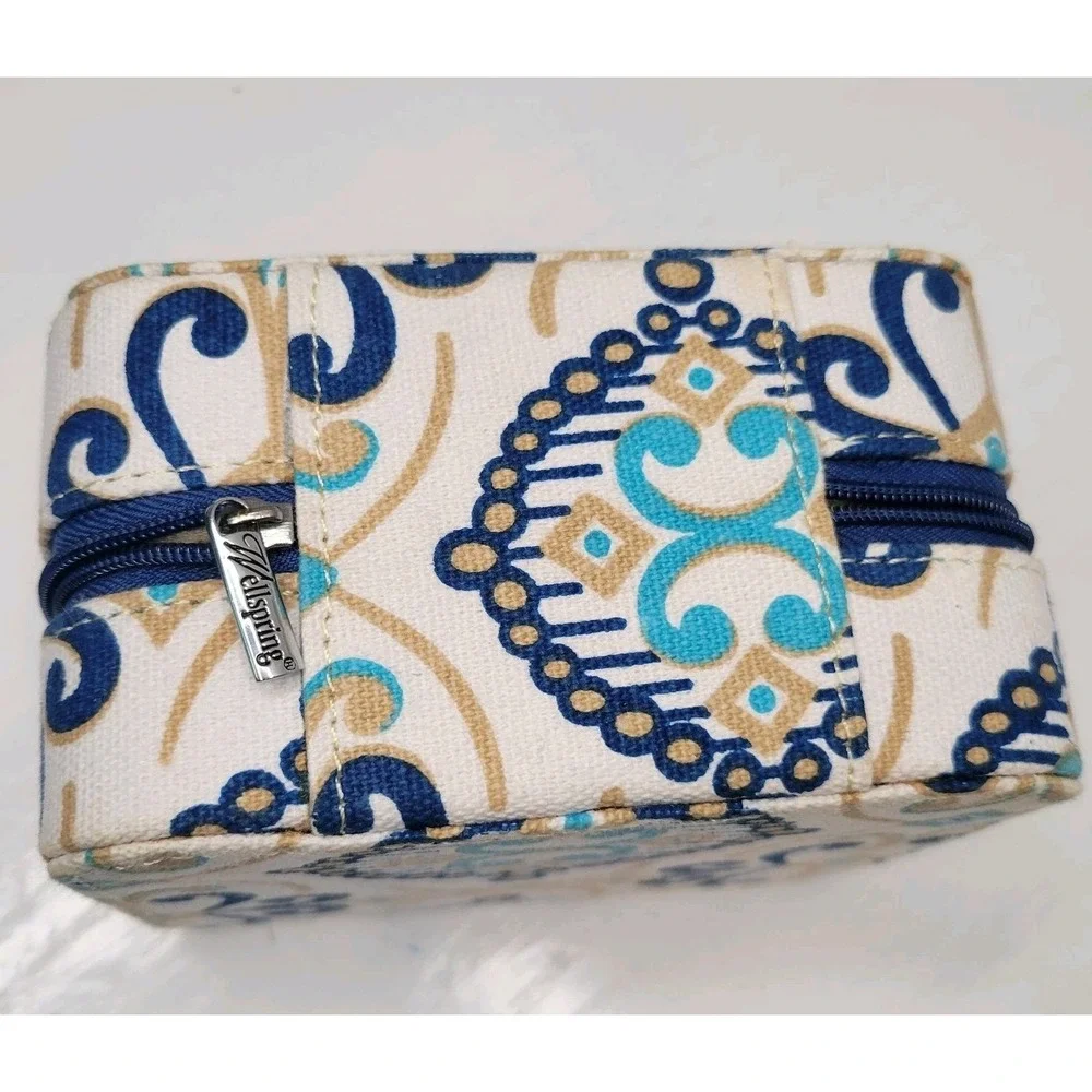 Wellspring Travel Jewelry Case Blue Medallion Damask Zippered‎ Organizer Pouch